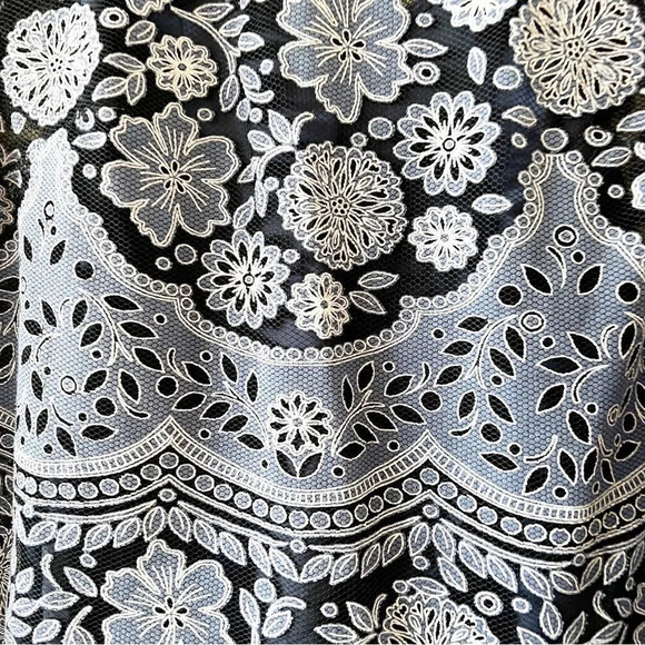 HD in Paris Anthropologie Blue Lace Blouse with Tank Size 4 Dark Ocean Dress Top - Picture 5 of 7